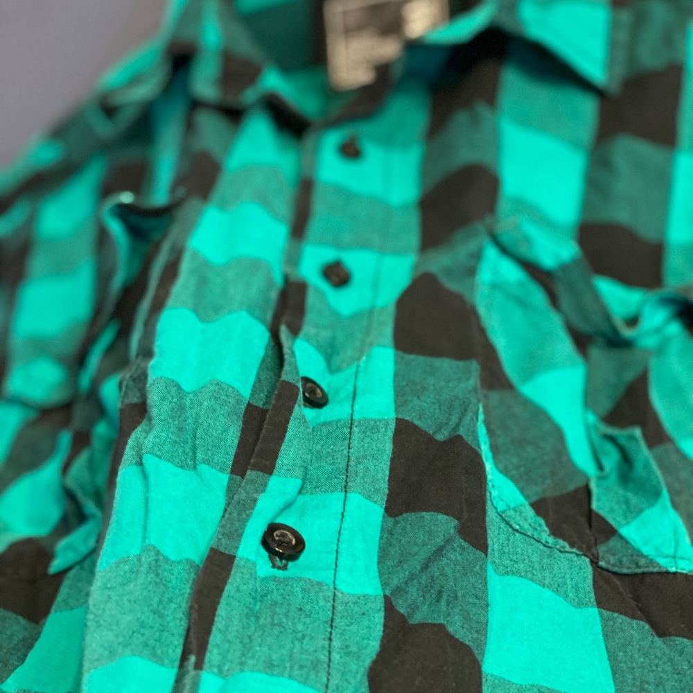 Elixir Short Sleeve Buttoned Shirt - Picture 4 of 4